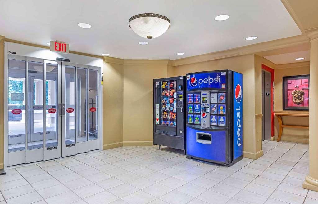 Extended Stay America Suites - Boston - Westborough - East Main Street Інтер'єр фото